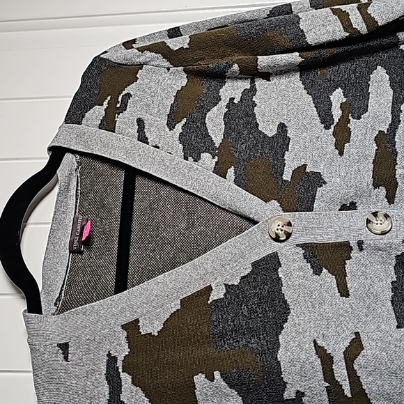 Vince Camuto sm camo cardigan - Picture 3 of 11